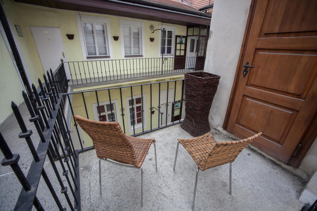 Apartment Nerudova By Interhome Praha Rom bilde