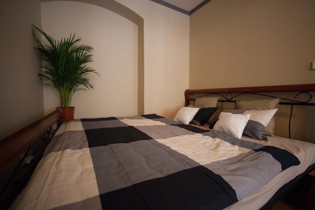 Apartment Nerudova By Interhome Praha Rom bilde
